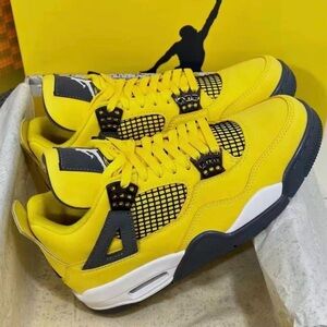 Jordan 4 Retro Lightning 2021, Men’s Yellow & Black Sneakers
